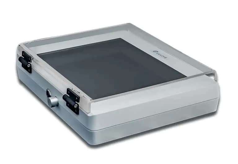 Accuris™ UV Transilluminator, 21x26cm, Variable Intensity, 230V